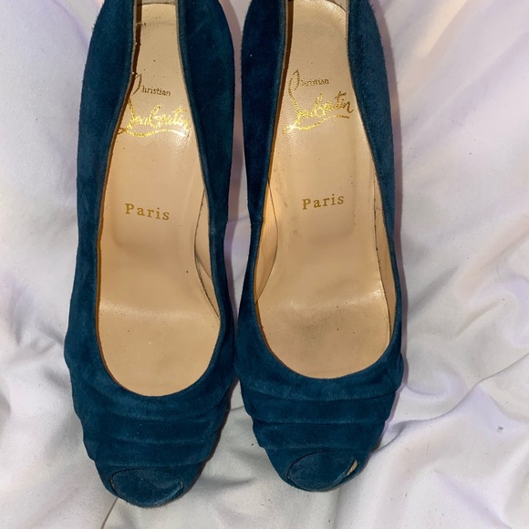 Louboutin Suede Daffodil Peep Toe Platform Pump - Picture 3 of 8